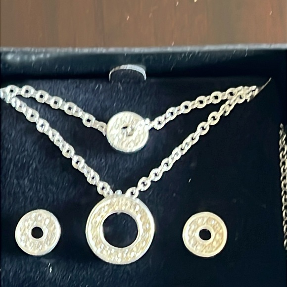 Avon Jewelry - Vintage Avon 3 Piece Set - Necklace, Earrings, Bracelet New